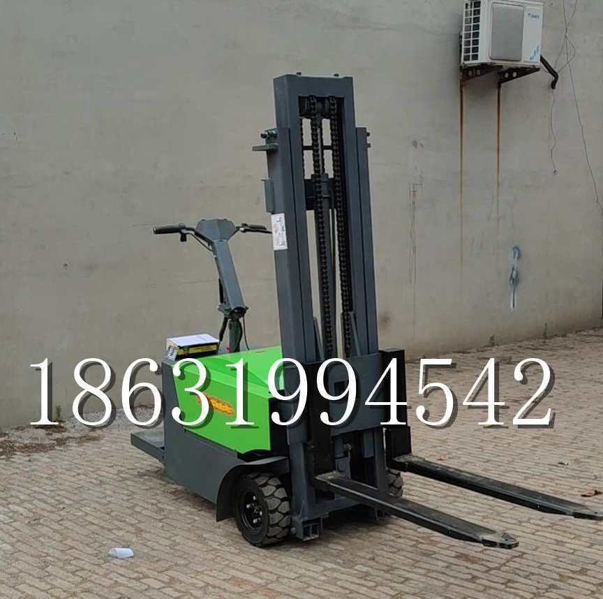 铁西区优程全电动叉车插腿式堆高车液压装卸车1.5吨升高小型站驾式铲车