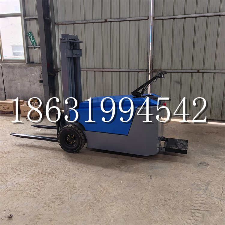 铁西区全电动叉车插腿式堆高车液压装卸车1.5吨升高小型站驾式铲车